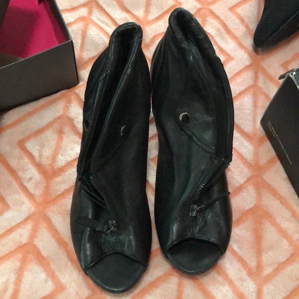 B Makowsky heels